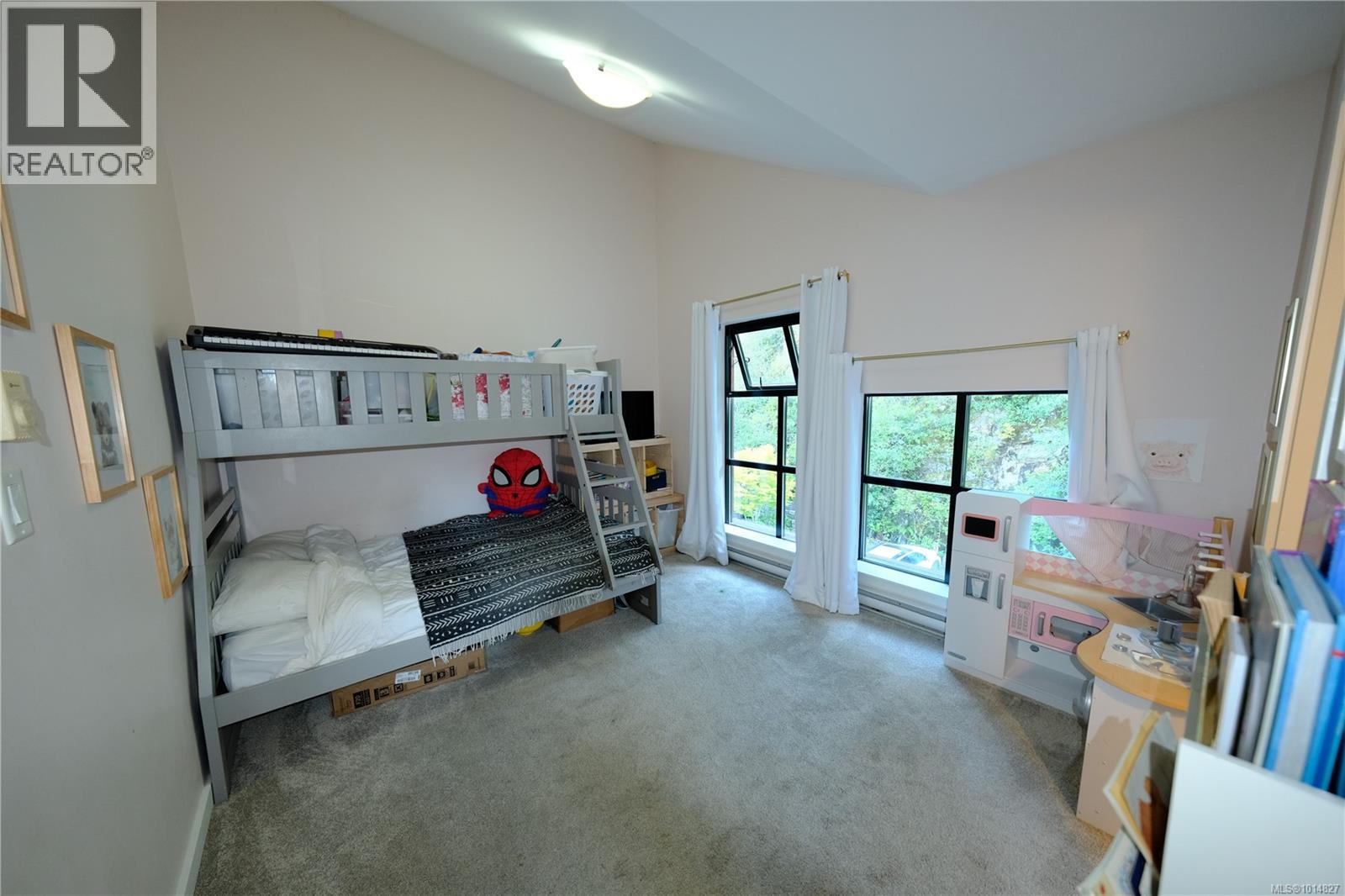 204 591 Pfeiffer Cres, Tofino