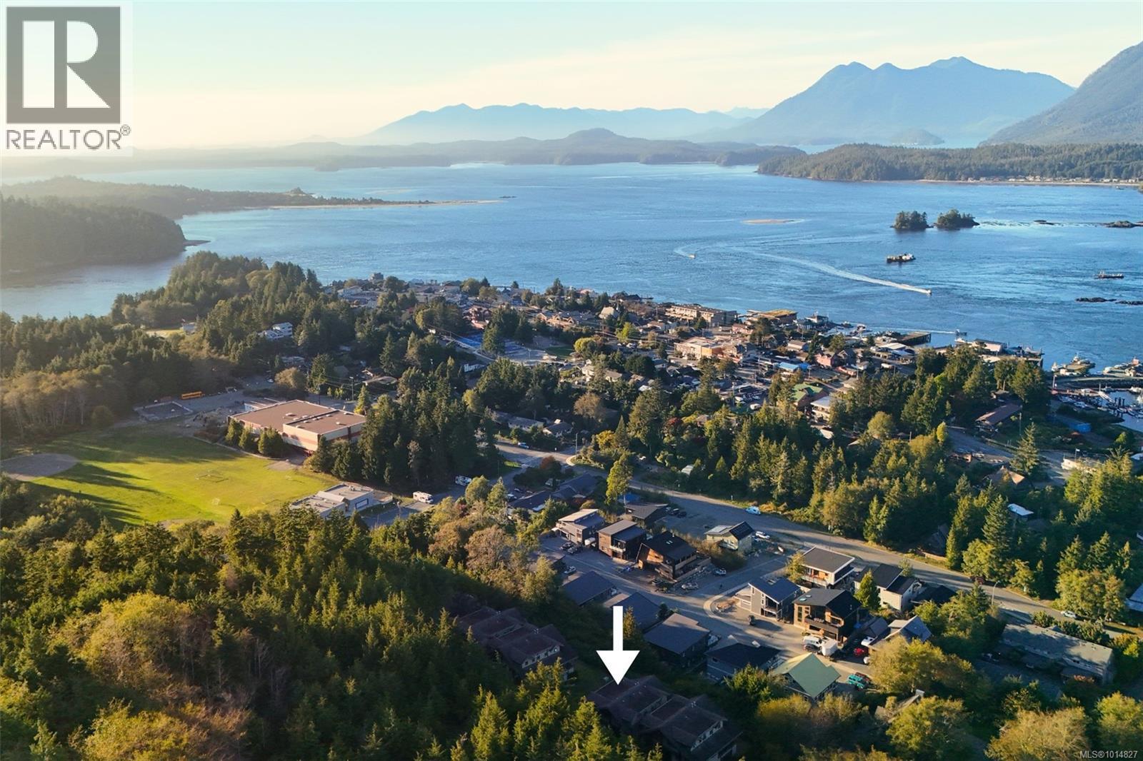 204 591 Pfeiffer Cres, Tofino