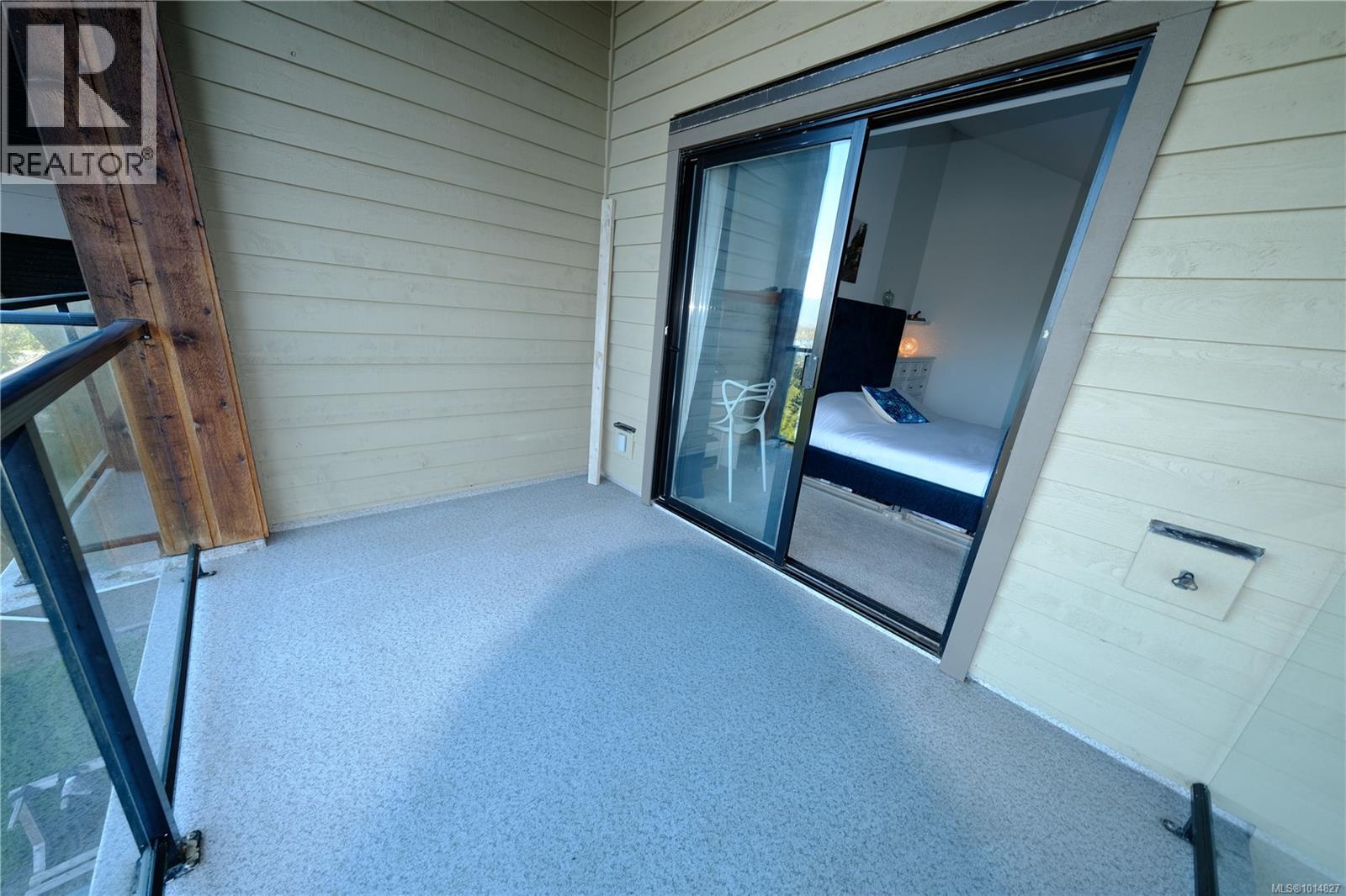 204 591 Pfeiffer Cres, Tofino