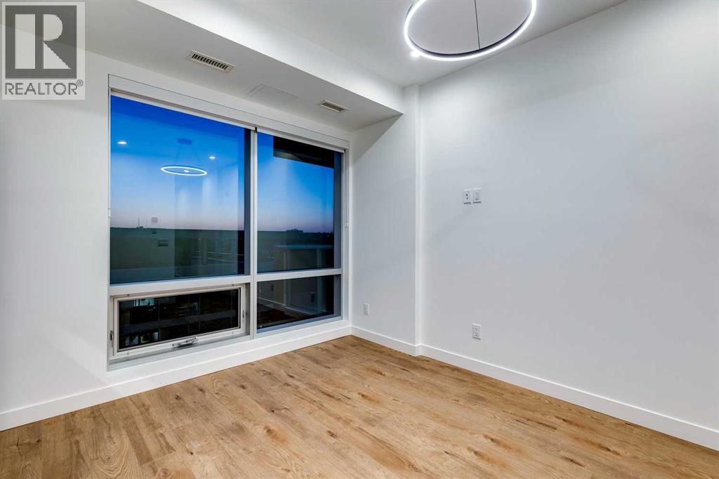 Single Family House for Sale in   A Street NW West Hillhurst Calgary 