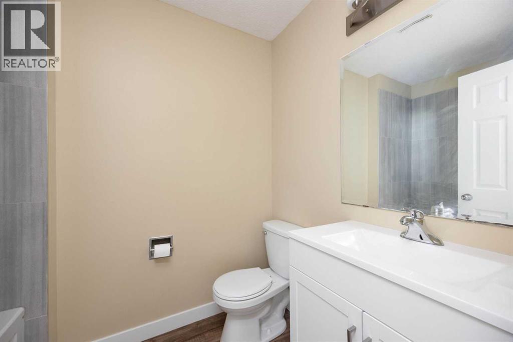 9907 Gordon Avenue, Fort McMurray
