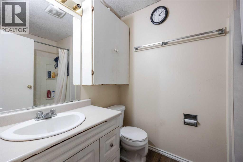 9907 GORDON, Fort McMurray