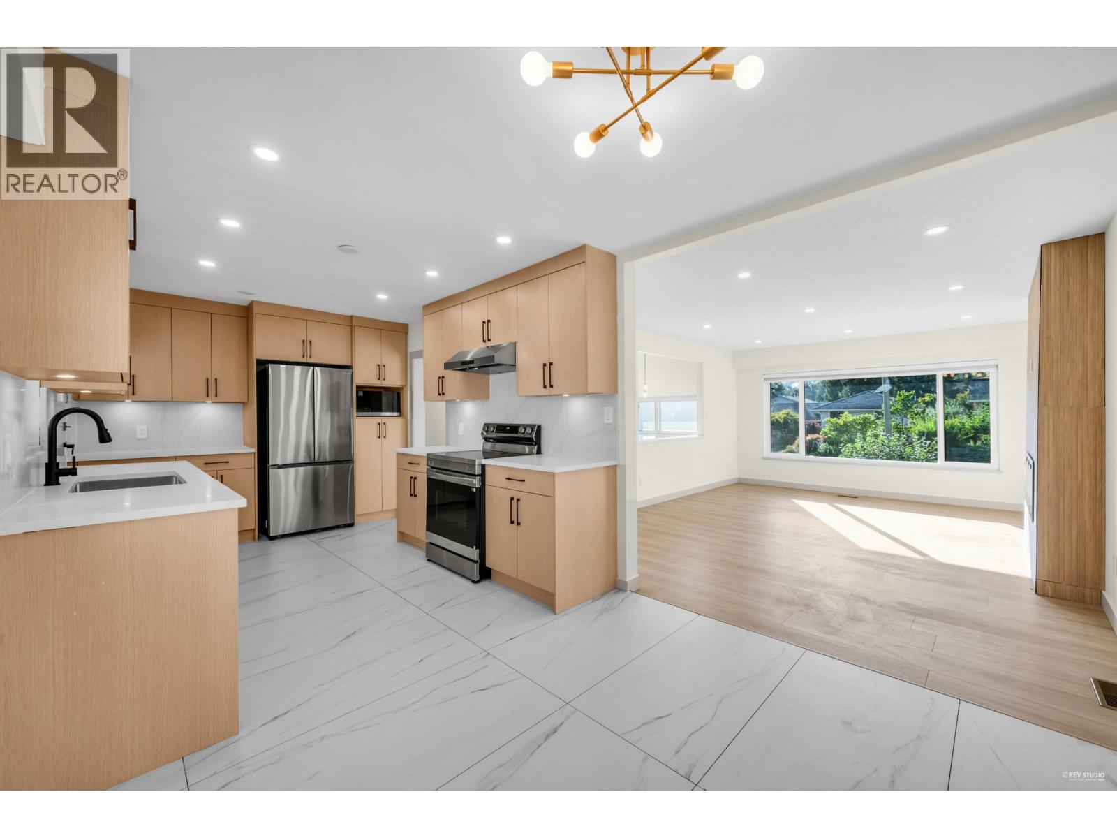 3640 ST. ANNE STREET, Port Coquitlam