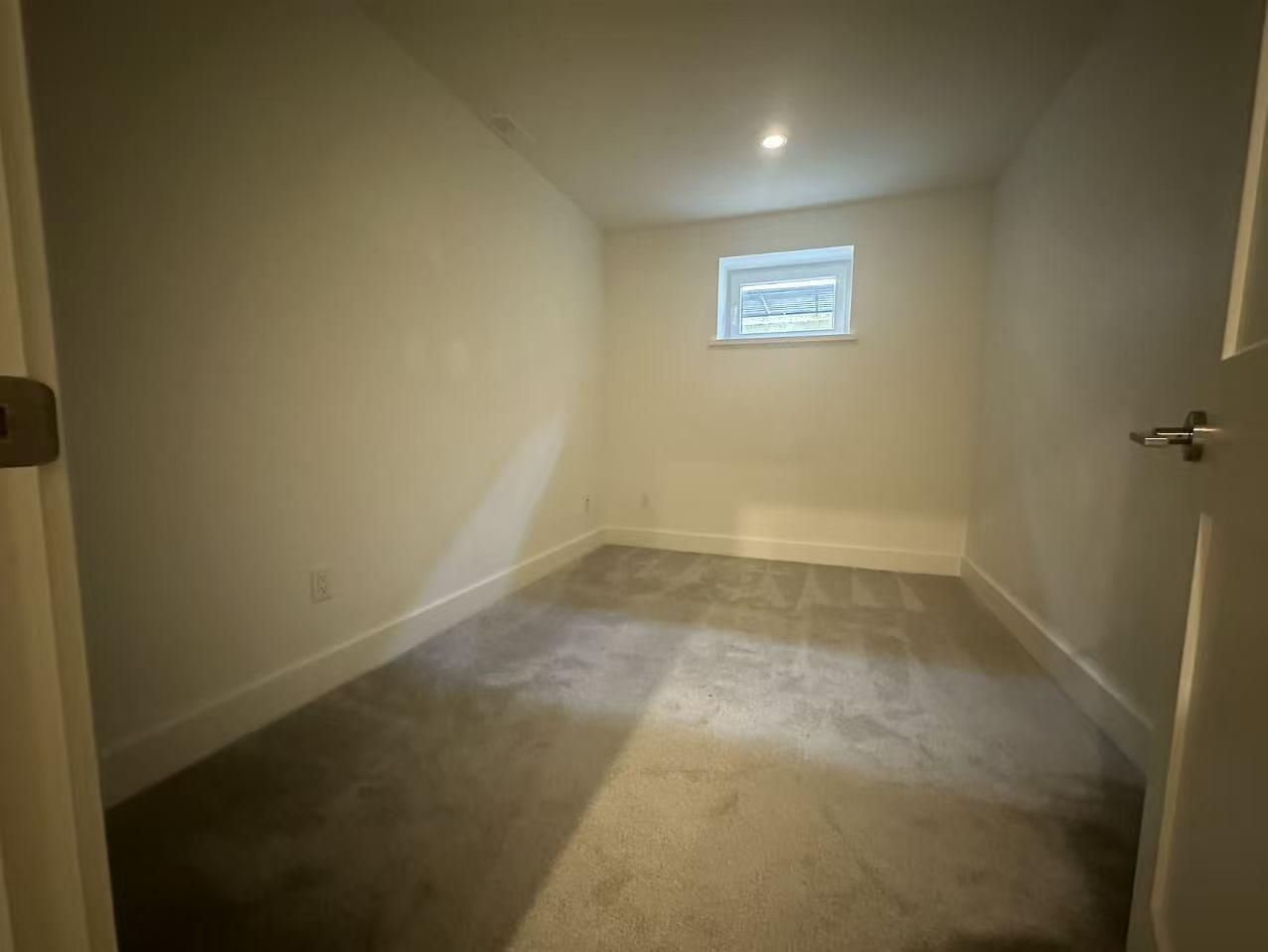 1525 KING GEORGE BLVD, Surrey