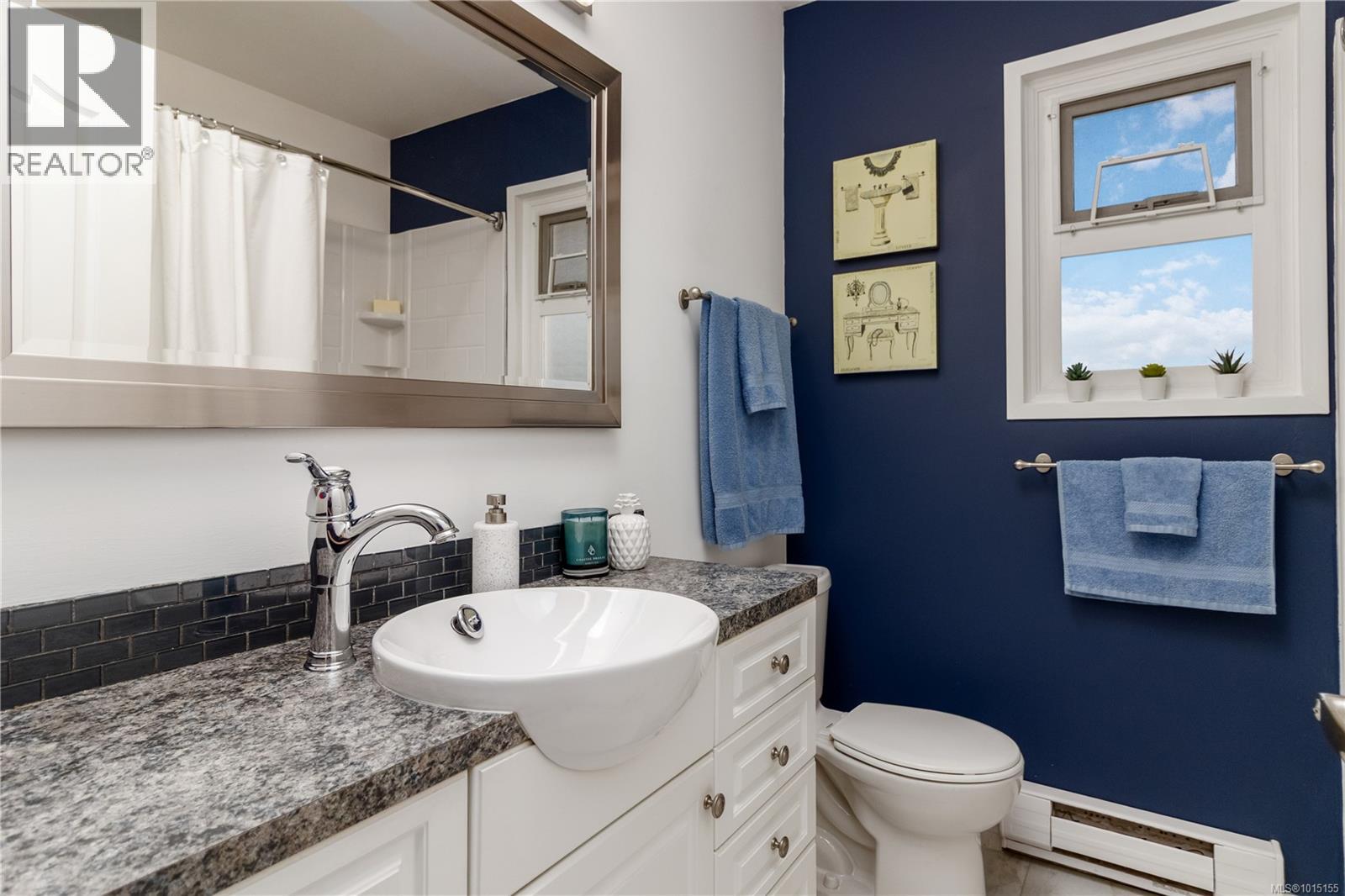 24 3981 Nelthorpe St, Saanich