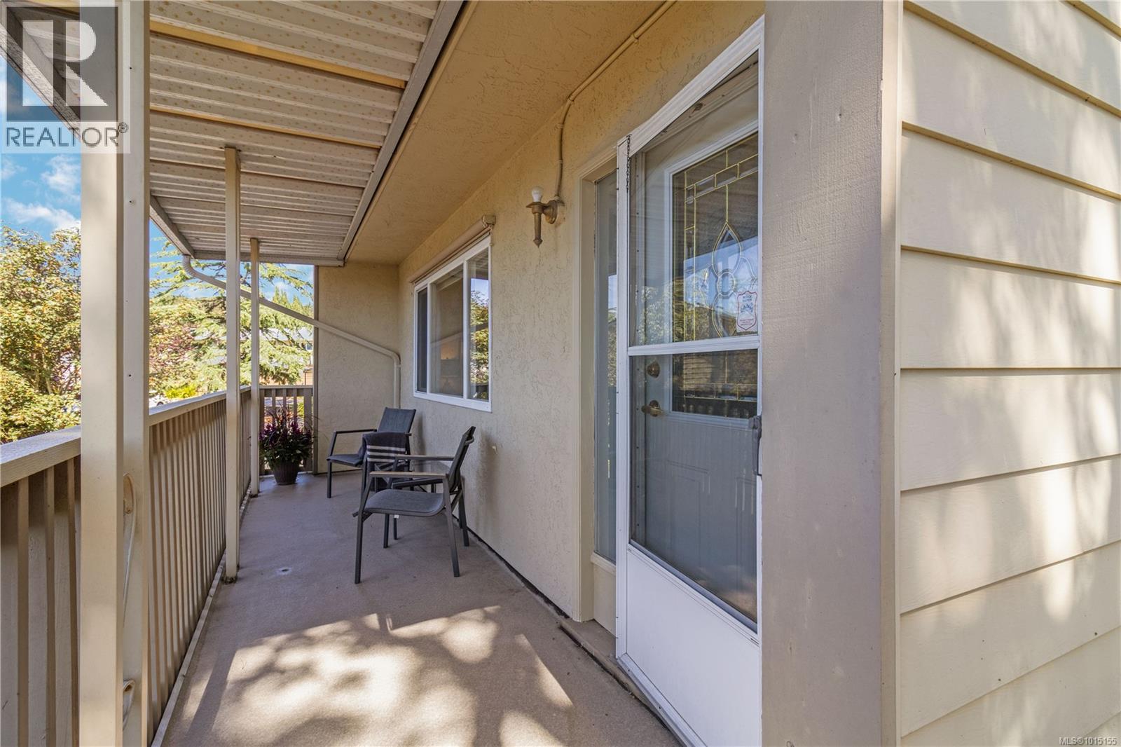 24 3981 Nelthorpe St, Saanich