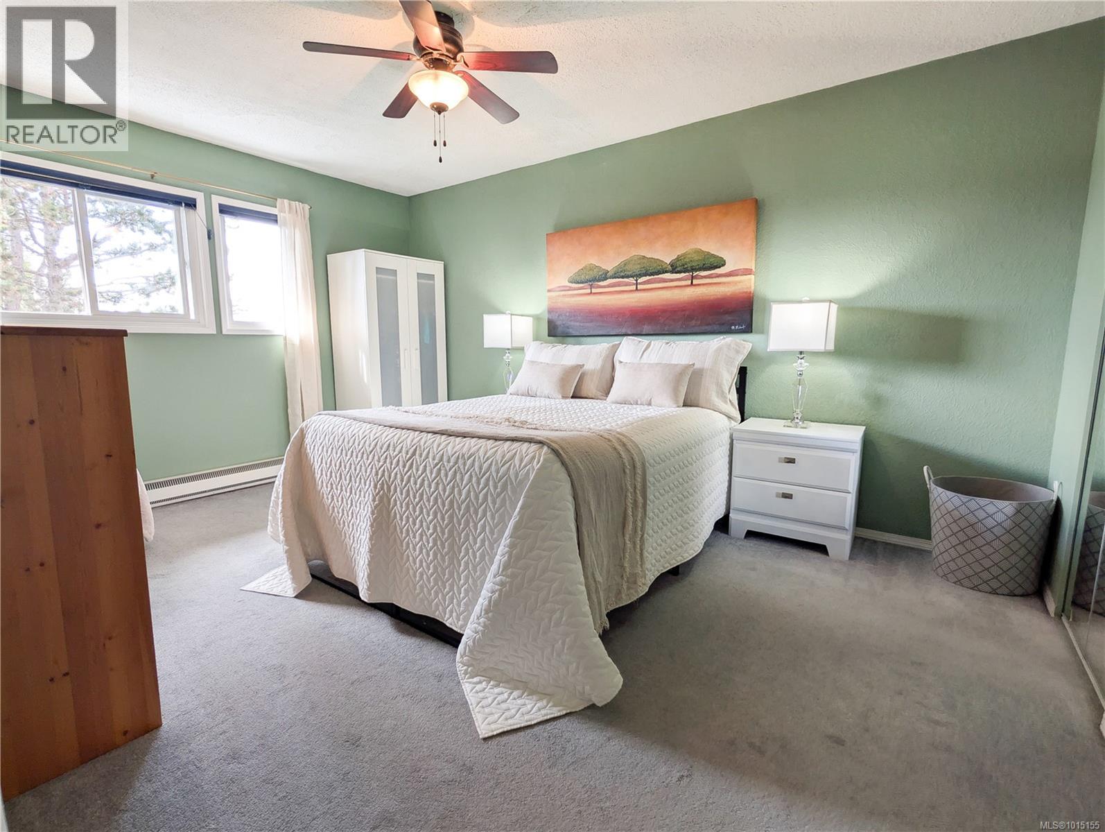 24 3981 Nelthorpe St, Saanich