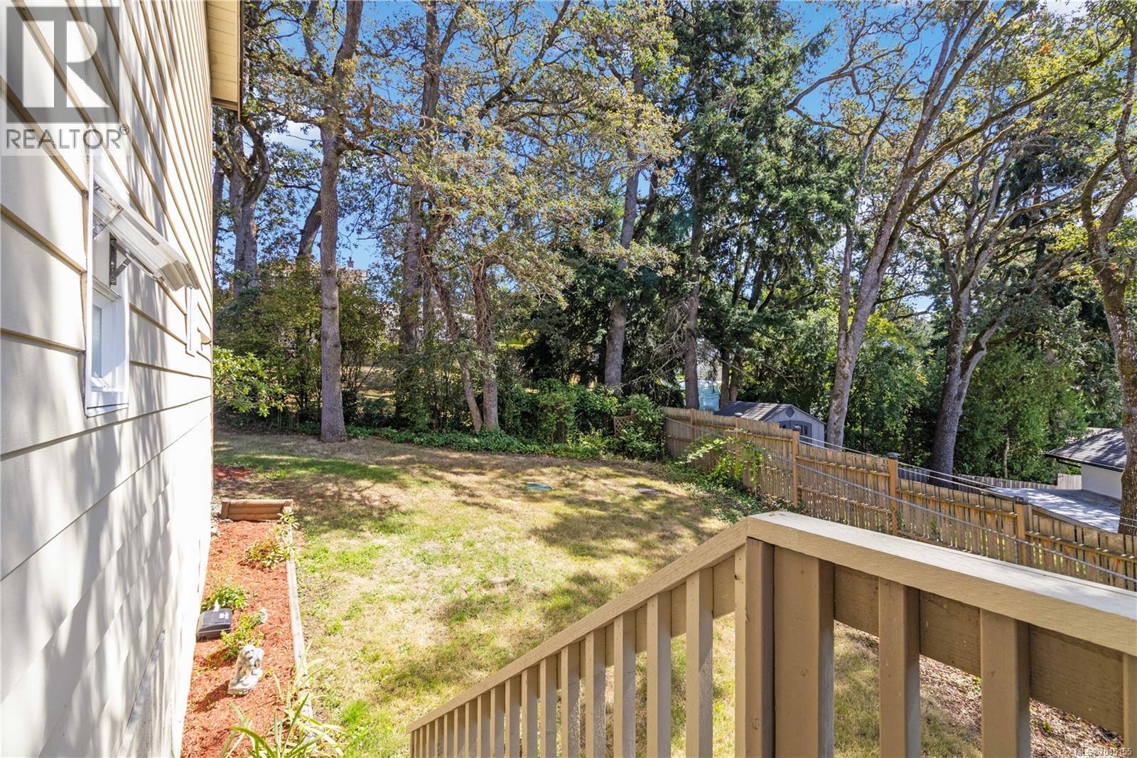 24 3981 Nelthorpe St, Saanich