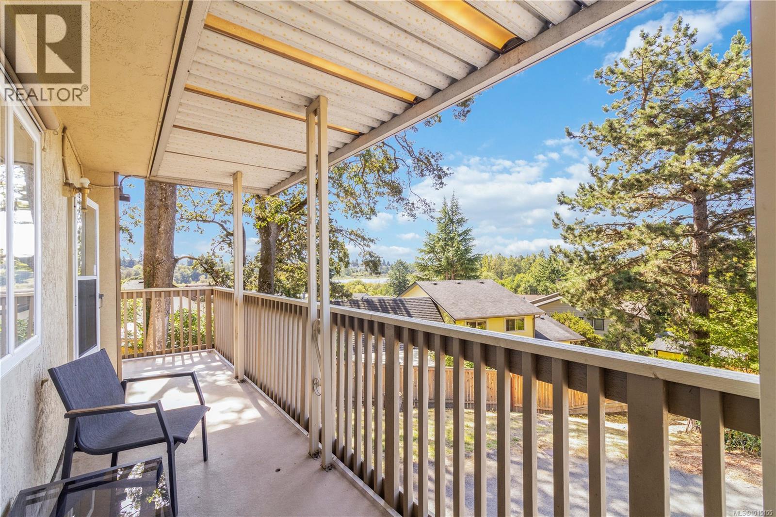 24 3981 Nelthorpe St, Saanich
