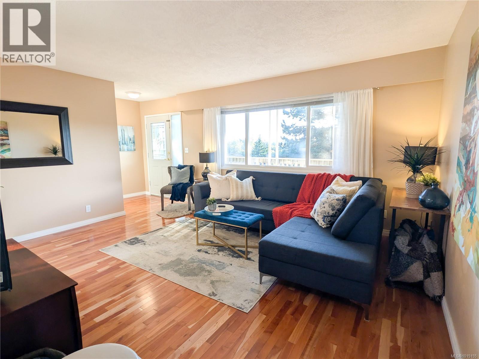 24 3981 Nelthorpe St, Saanich