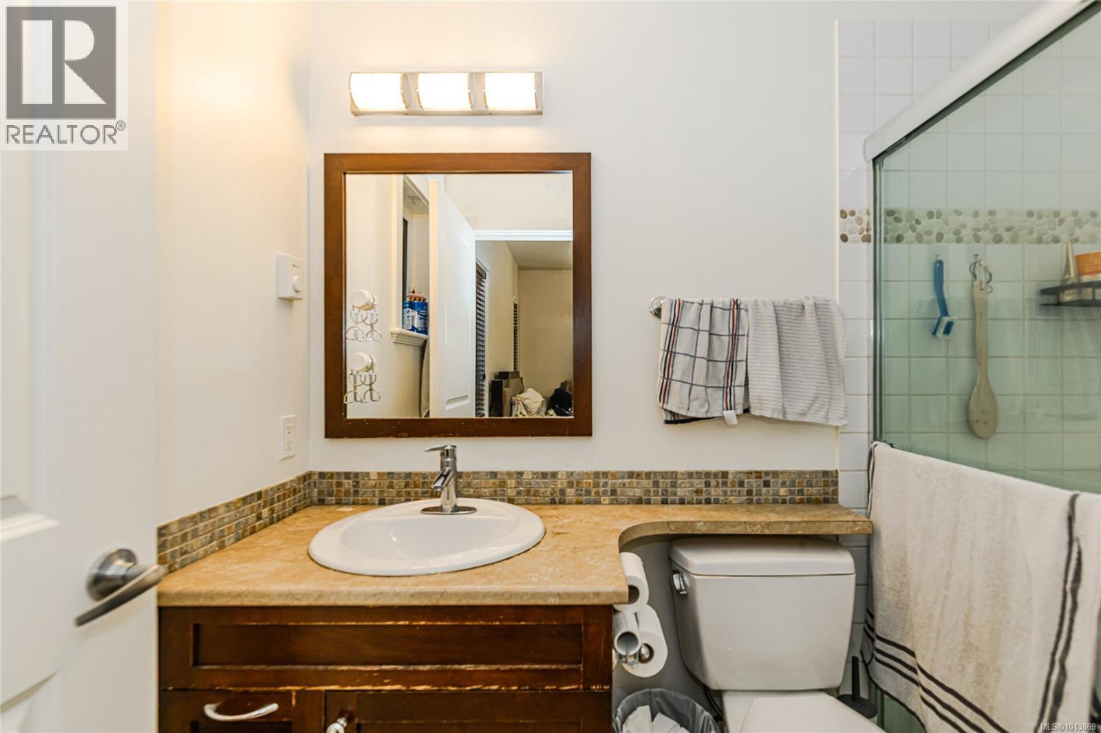 103 201 Nursery Hill Drive, View Royal