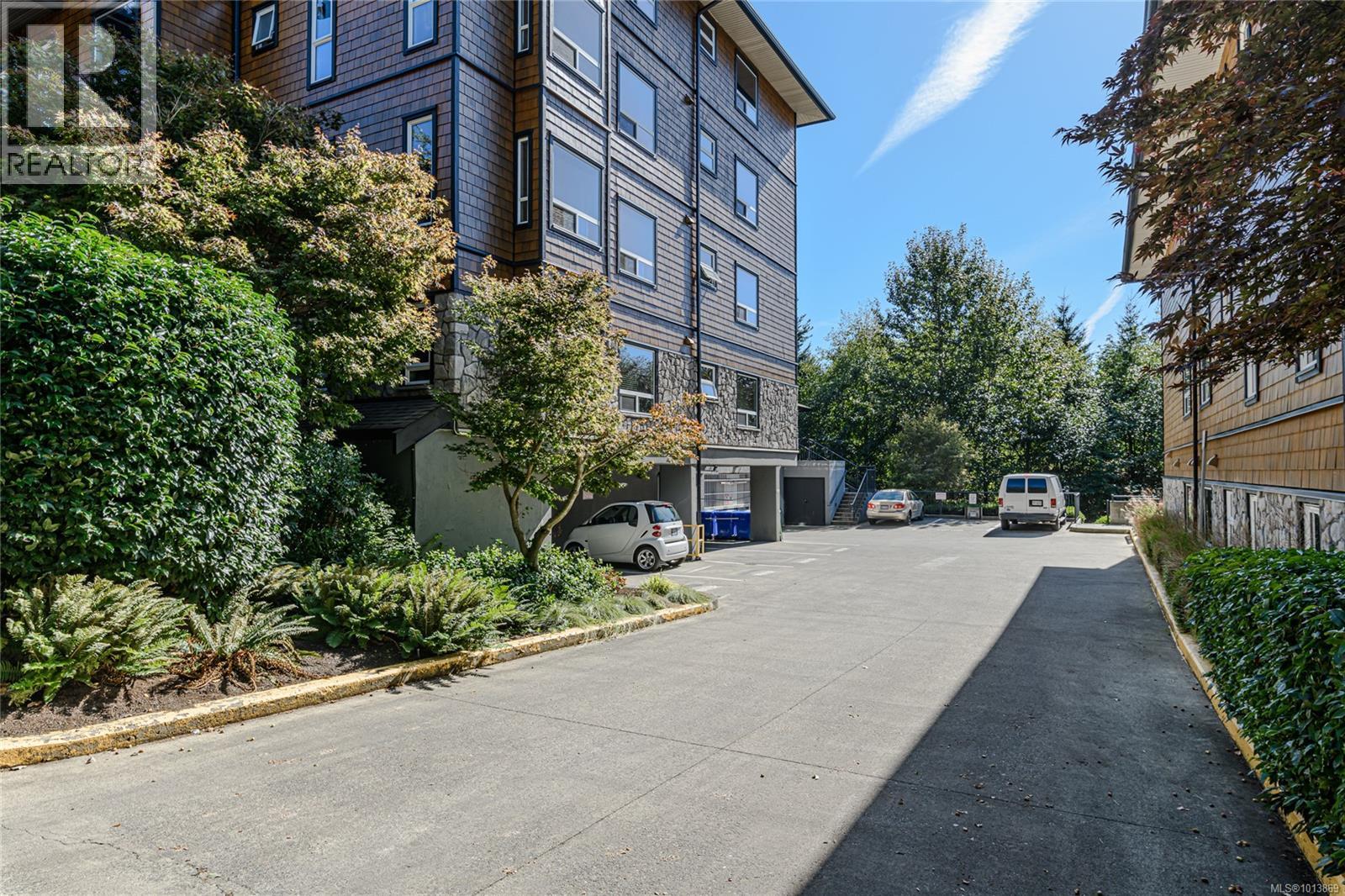 103 201 Nursery Hill Drive, View Royal