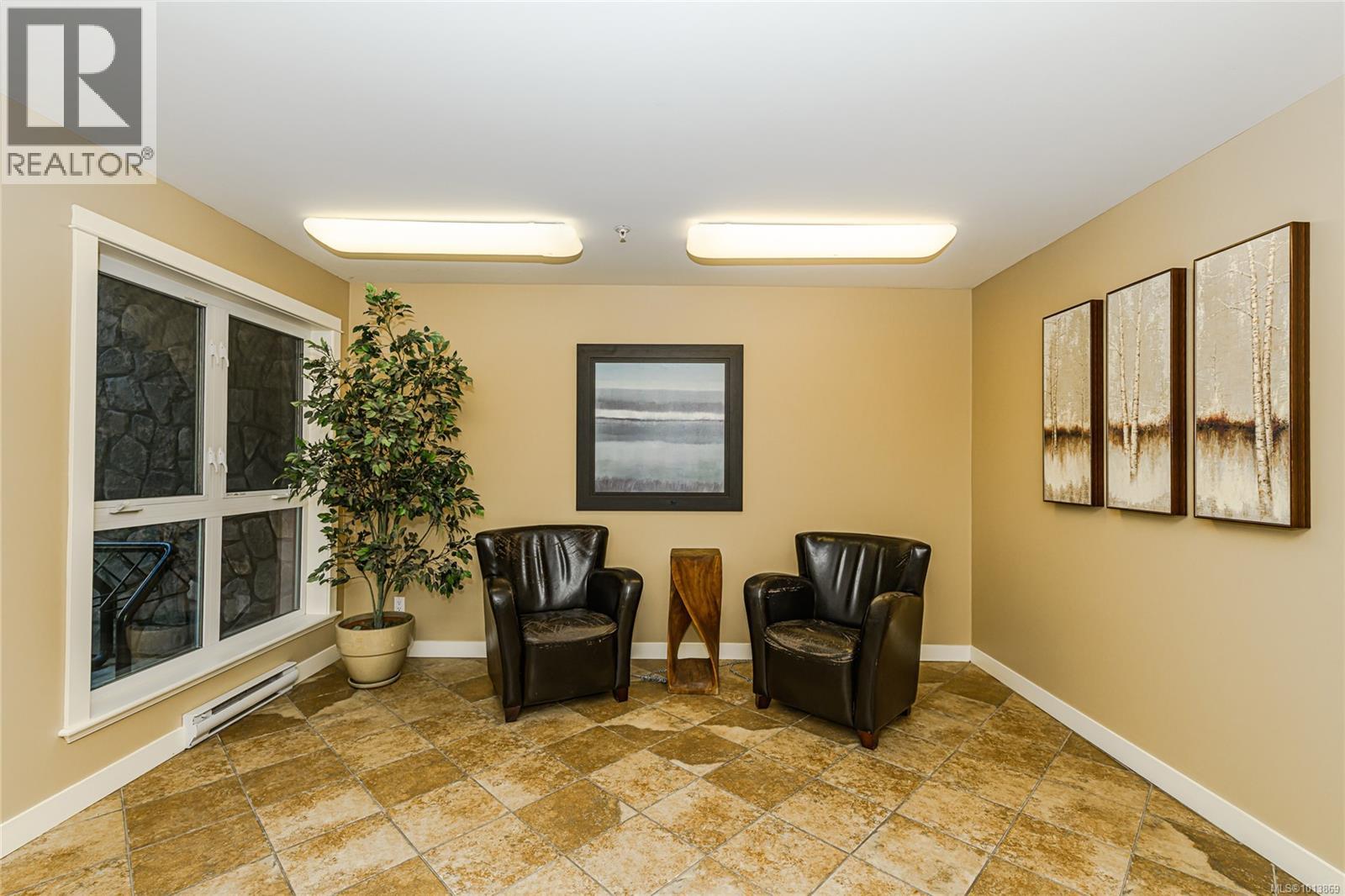 103 201 Nursery Hill Dr, View Royal