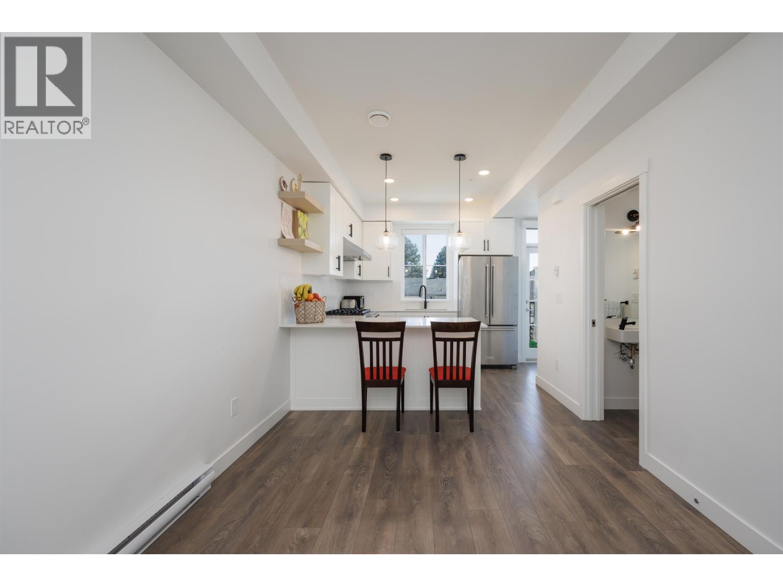 119 707 ROBINSON STREET, Coquitlam