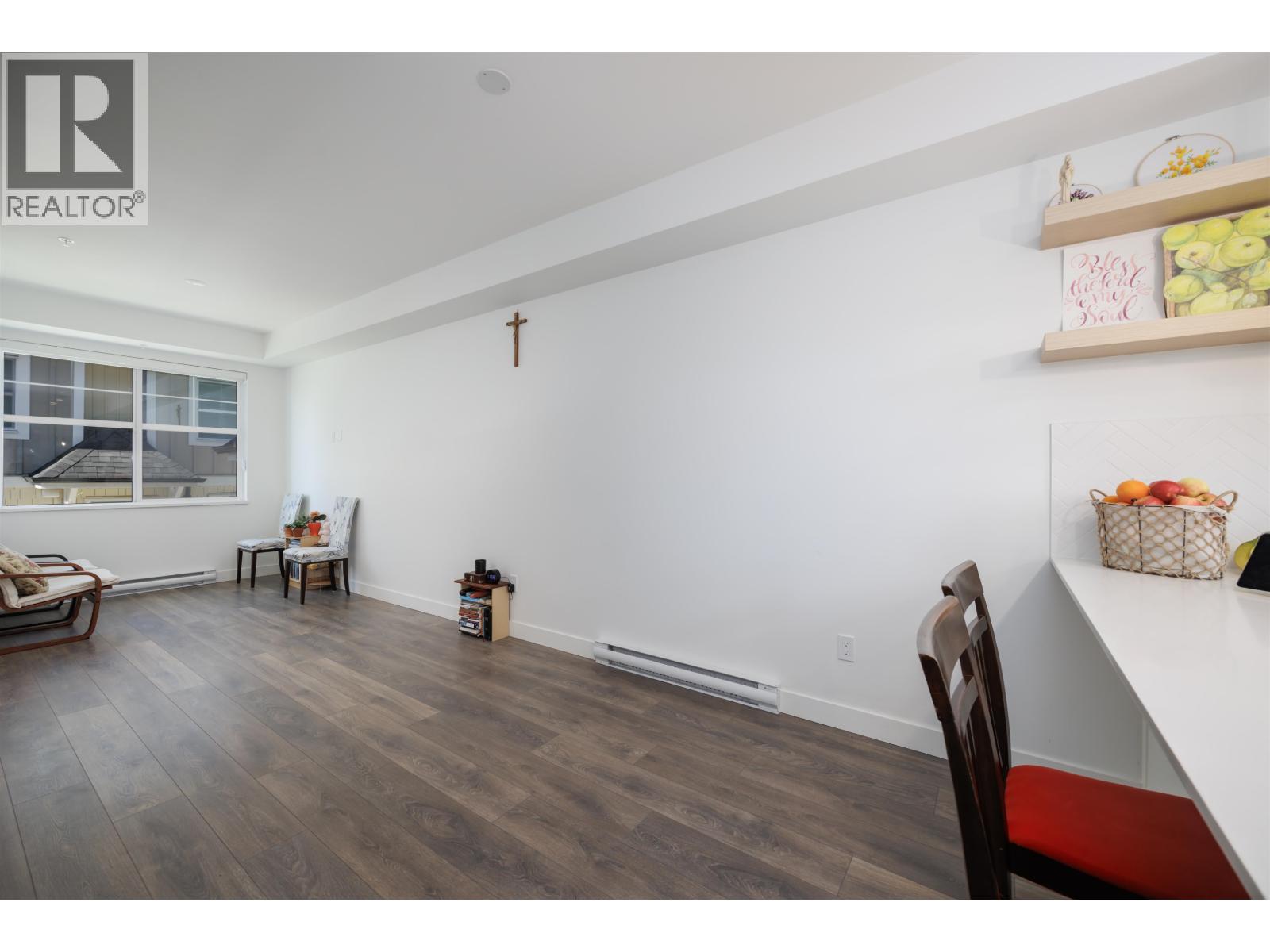 119 707 ROBINSON STREET, Coquitlam