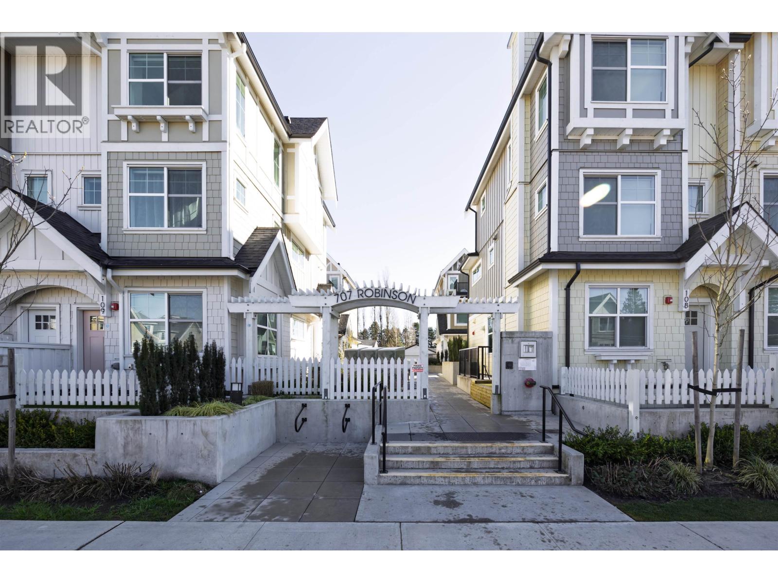 119 707 ROBINSON STREET, Coquitlam
