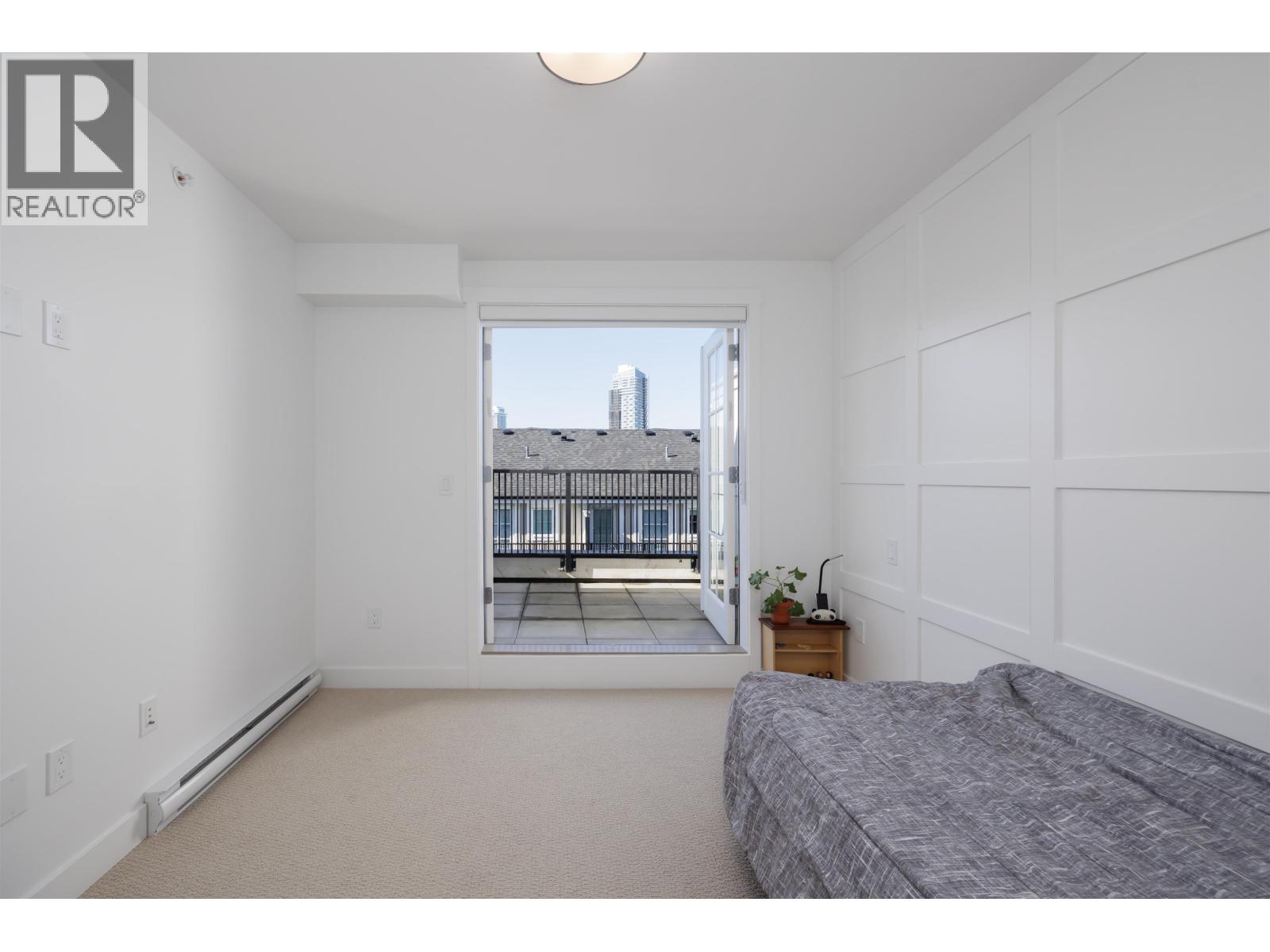 119 707 ROBINSON STREET, Coquitlam