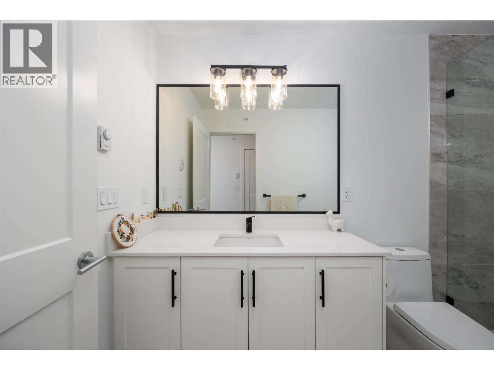 119 707 ROBINSON STREET, Coquitlam