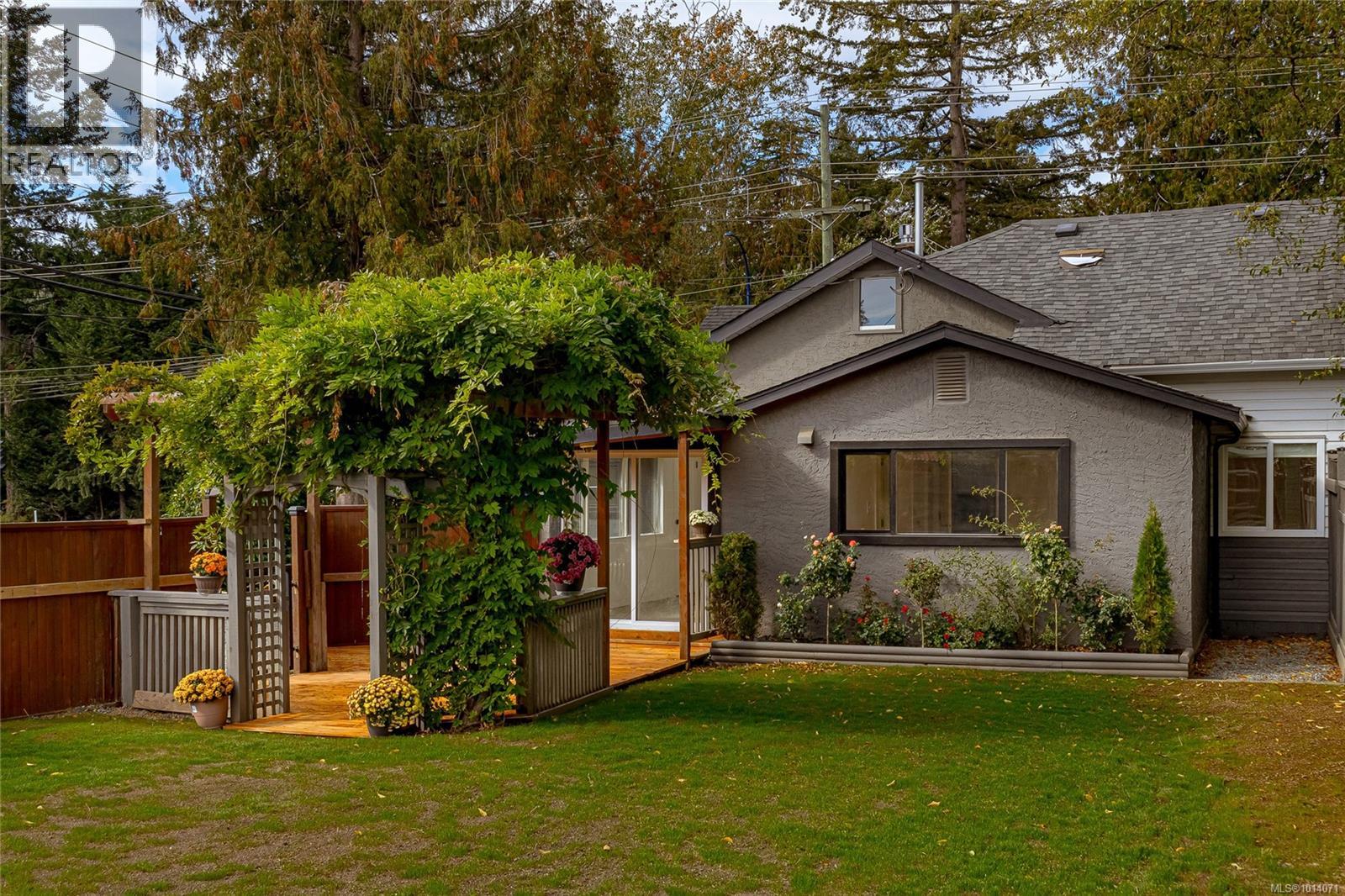  988 Latoria Road, Langford