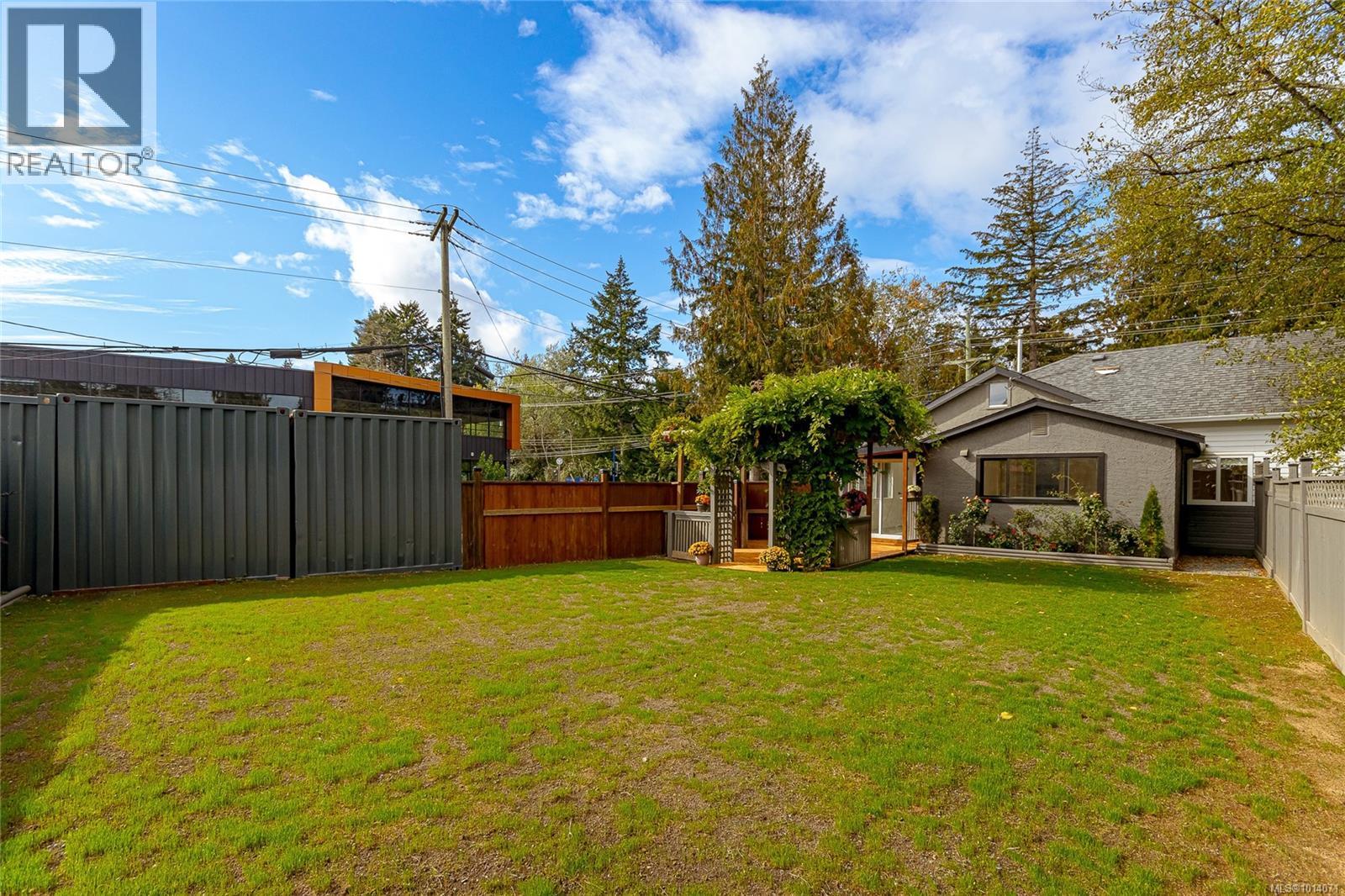  988 Latoria Road, Langford