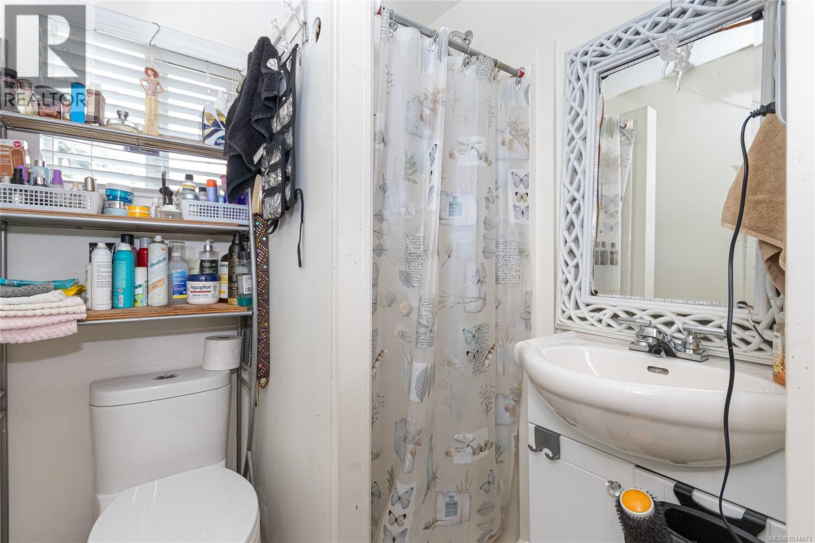  988 Latoria Road, Langford
