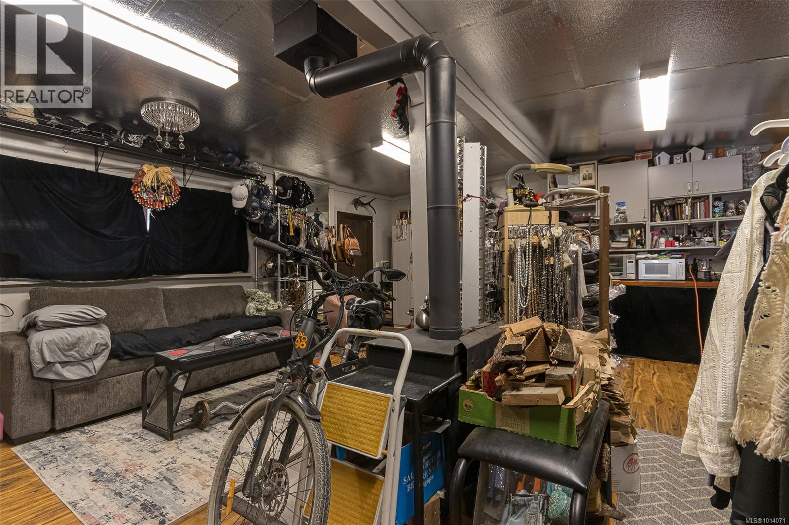  988 Latoria Road, Langford