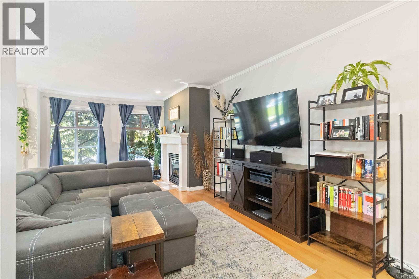 206 898 Vernon Ave, Saanich