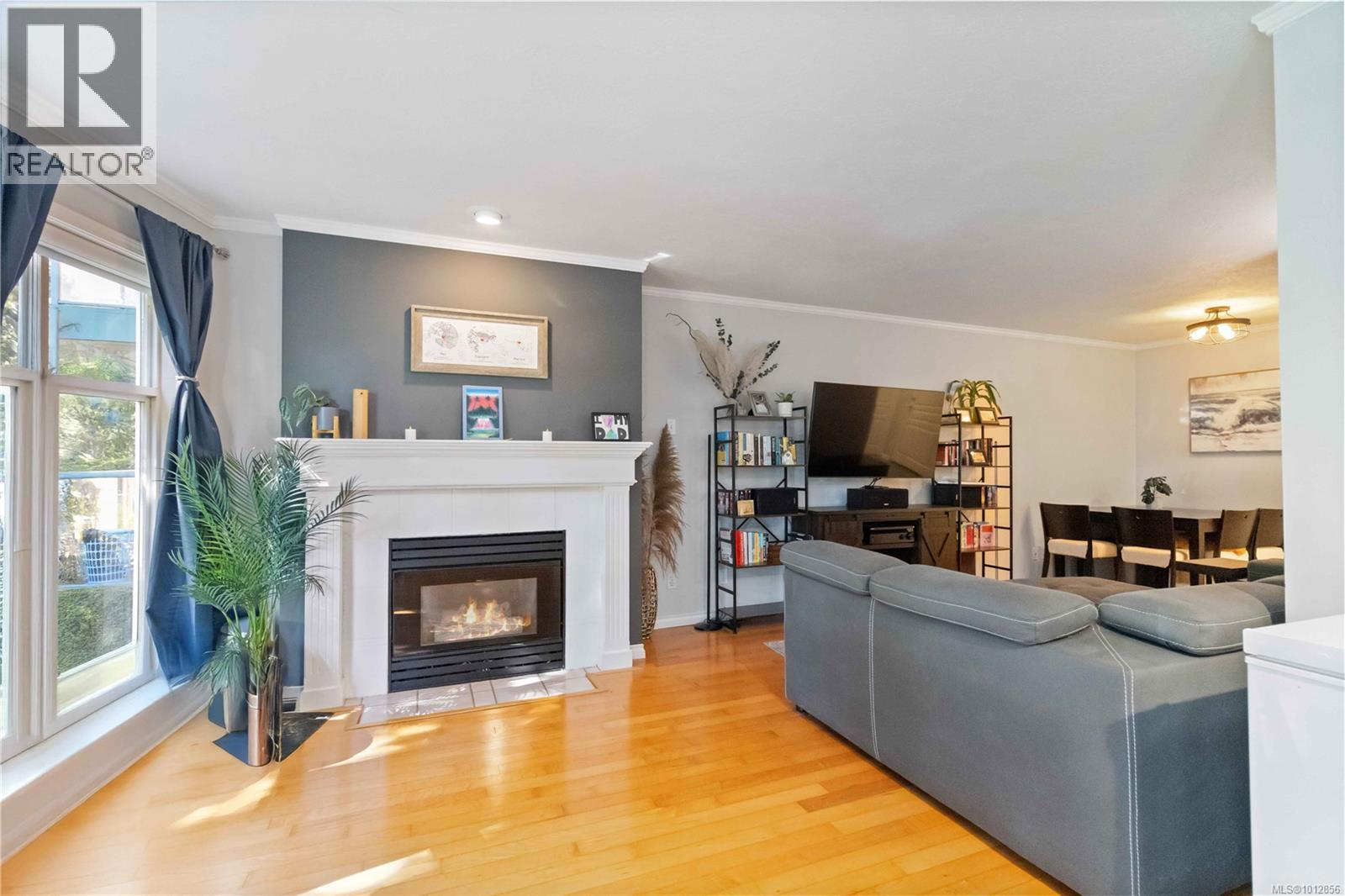 206 898 Vernon Ave, Saanich