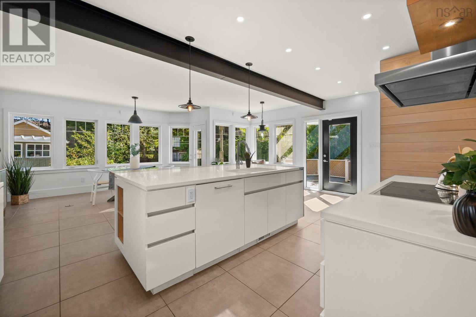 Property 22 of 43 of 1139 Dalhousie Street