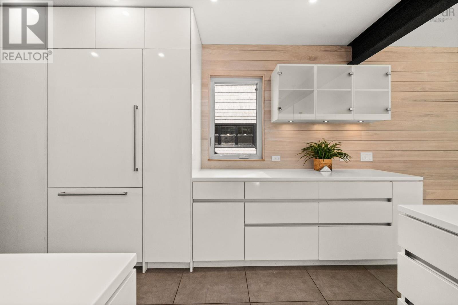 Property 37 of 43 of 1139 Dalhousie Street