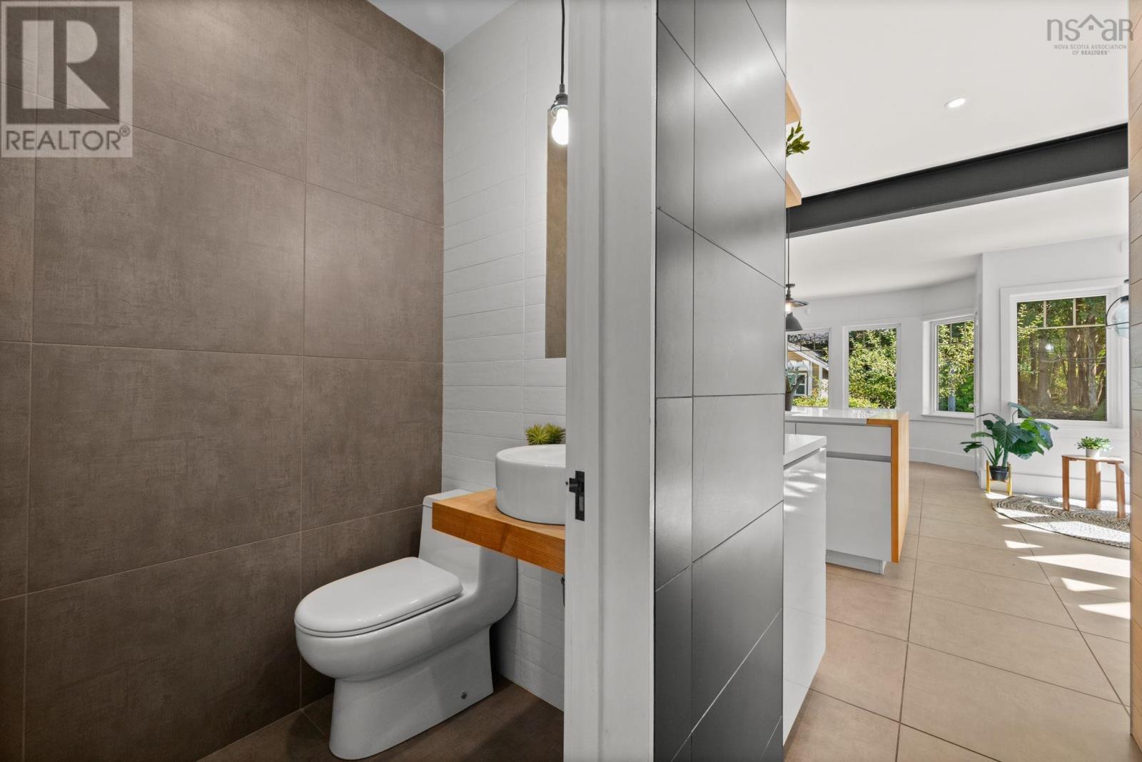 Property 36 of 43 of 1139 Dalhousie Street