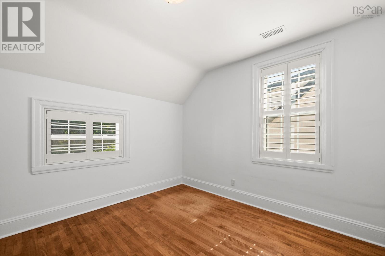 Property 8 of 43 of 1139 Dalhousie Street