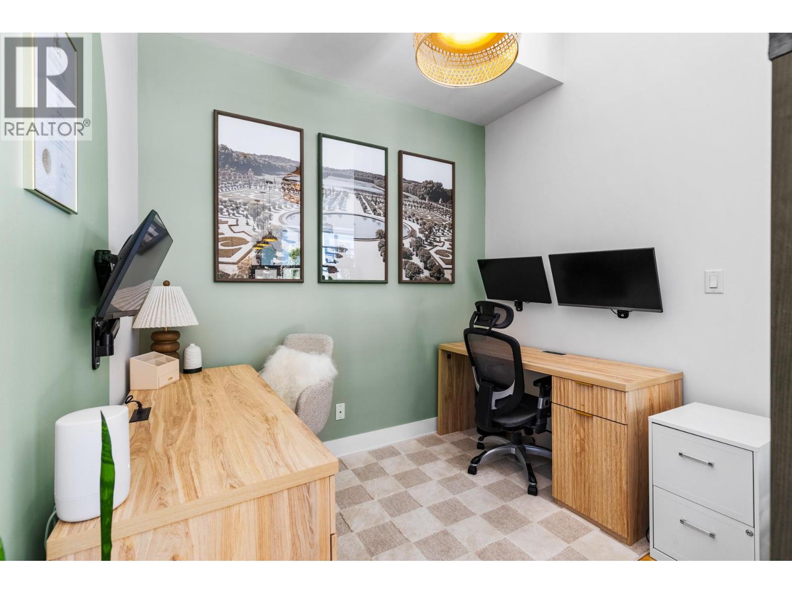 304 1329 Ellis Street, Kelowna