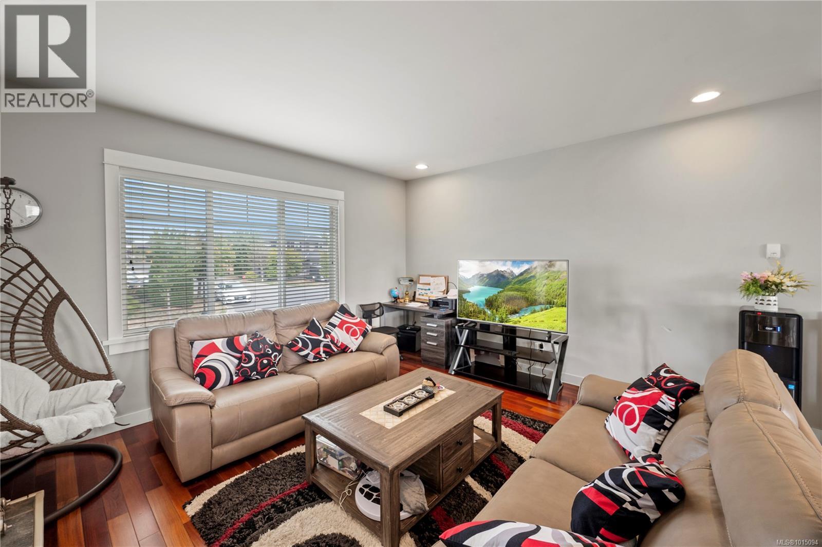 4048 Copperfield Lane, Saanich
