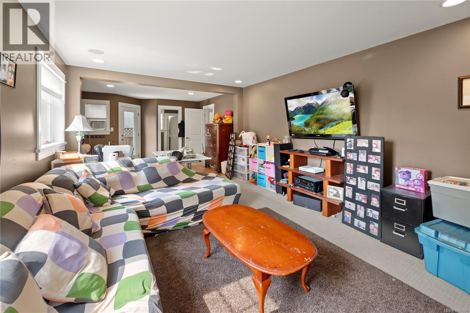 4048 Copperfield Lane, Saanich