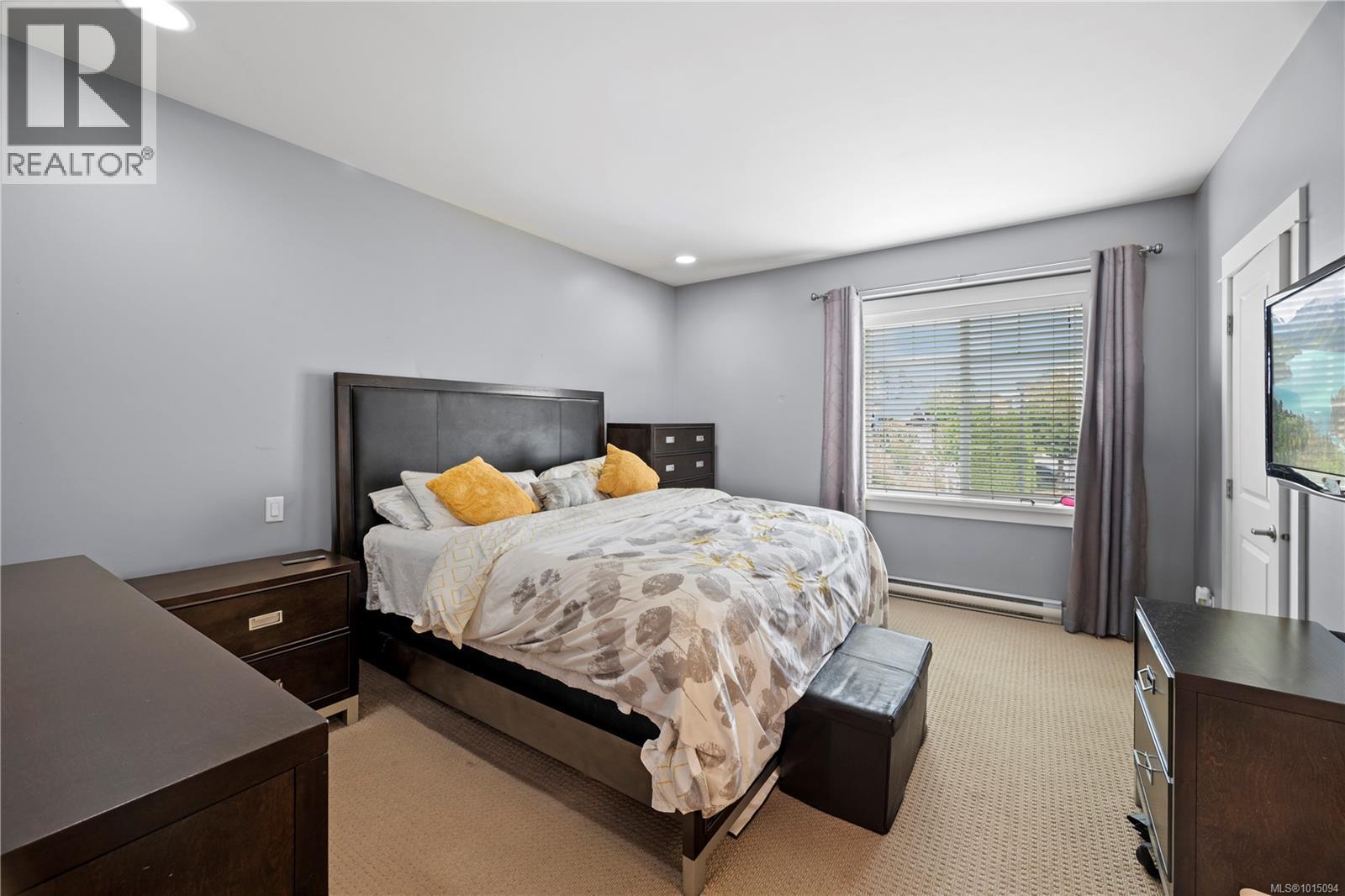 4048 Copperfield Lane, Saanich