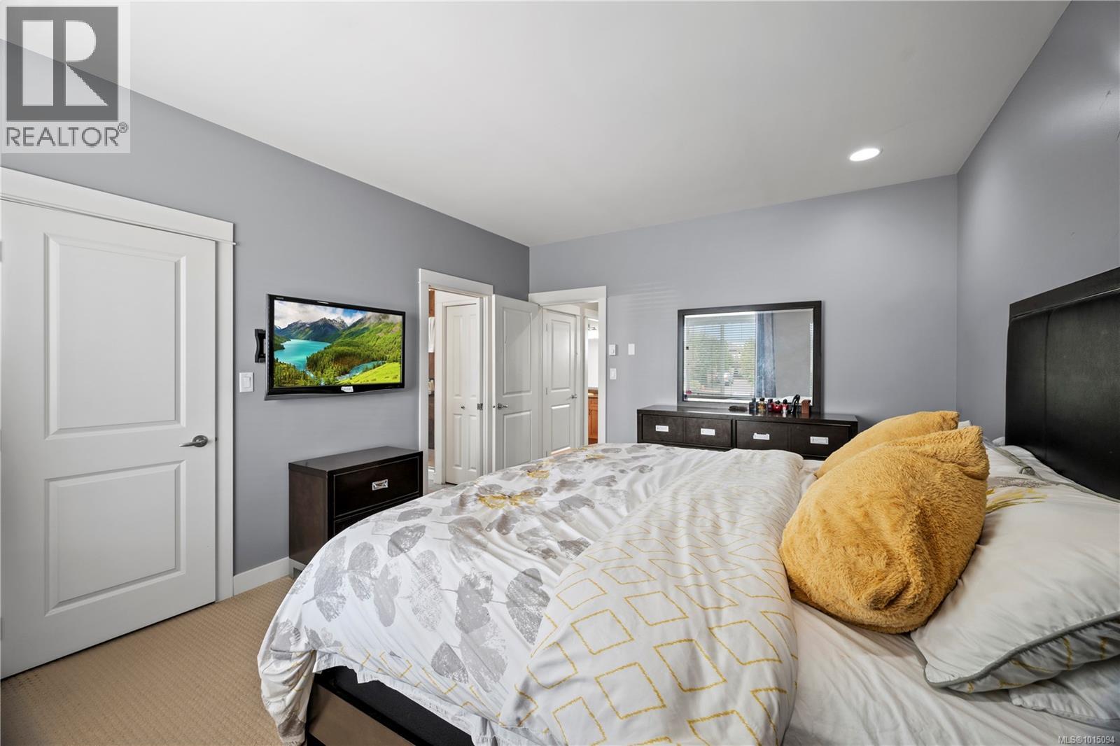 4048 Copperfield Lane, Saanich