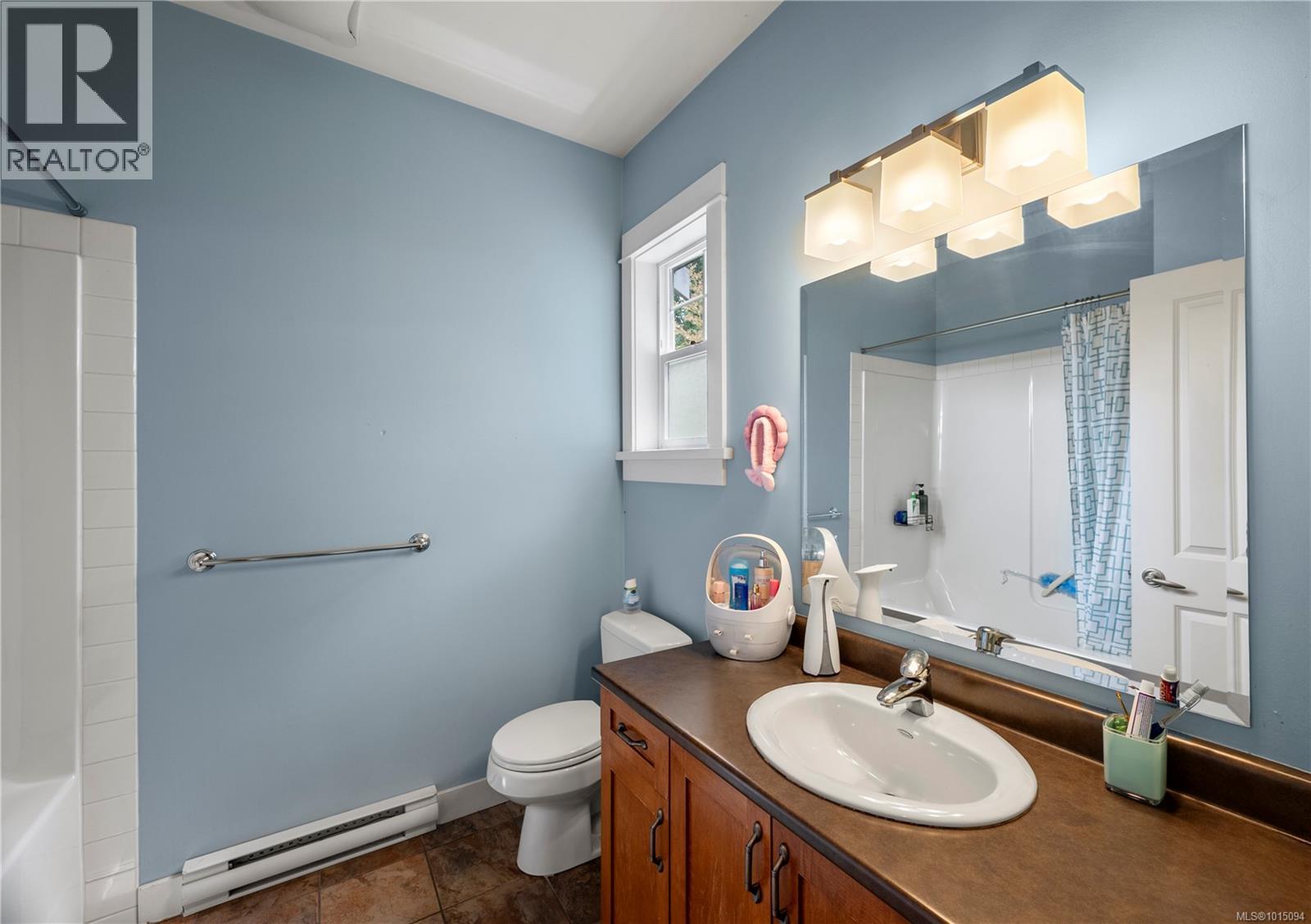 4048 Copperfield Lane, Saanich