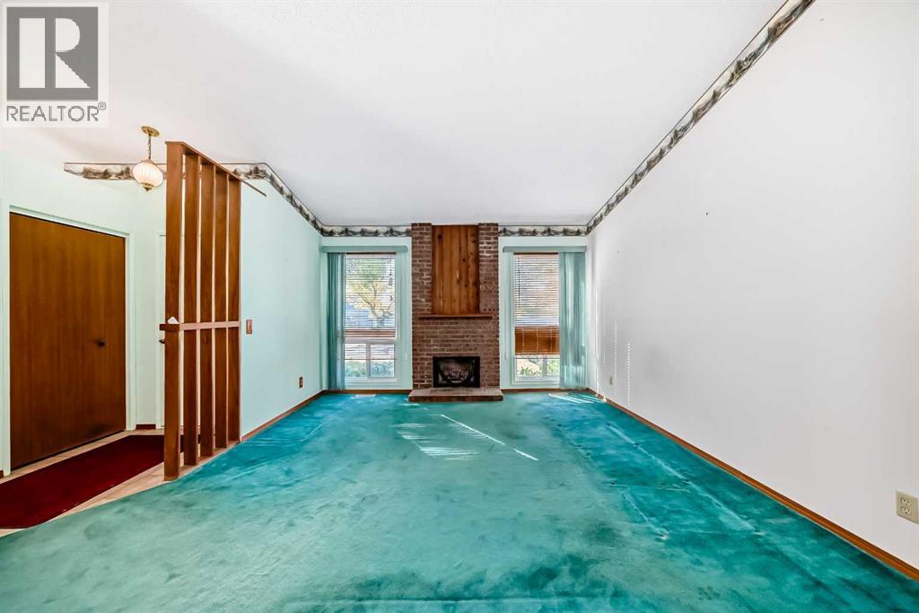 Single Family House 4 Level for Sale in  Templeview Place NE Temple Calgary 