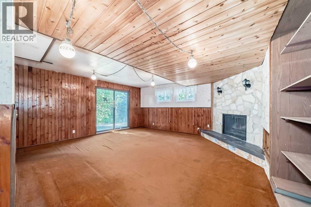 Single Family House 4 Level for Sale in  Templeview Place NE Temple Calgary 