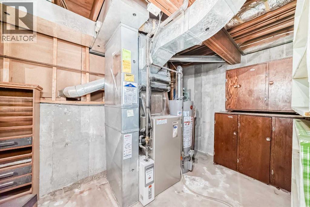 Single Family House 4 Level for Sale in  Templeview Place NE Temple Calgary 