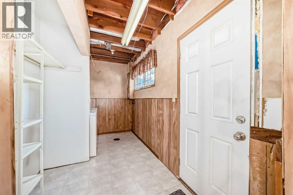 Single Family House 4 Level for Sale in  Templeview Place NE Temple Calgary 