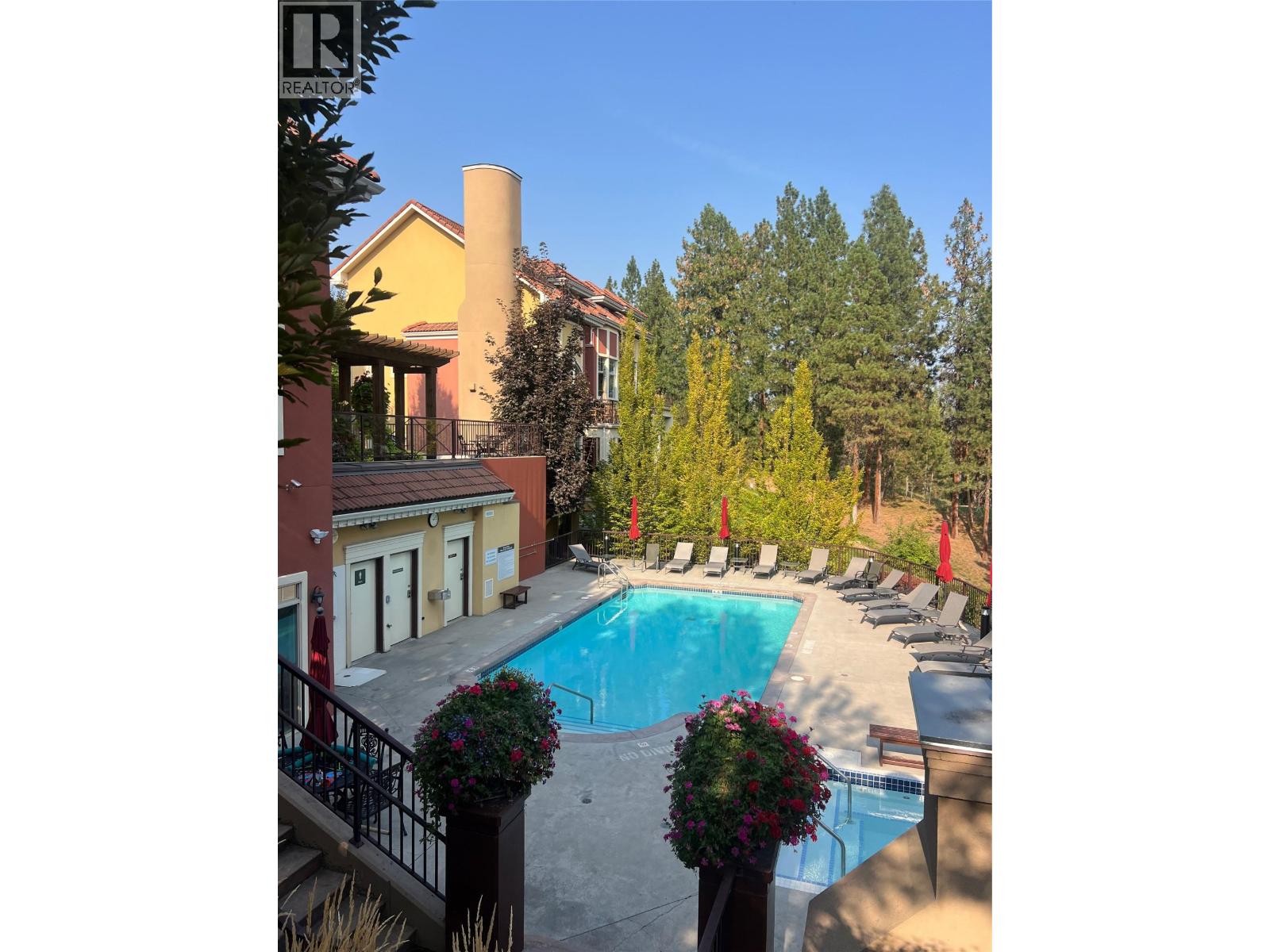 229 1795 Country Club Drive, Kelowna