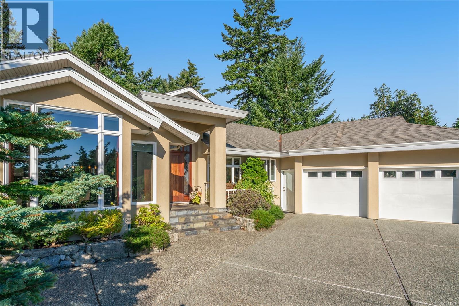 3720 Dolphin Dr, Nanoose Bay