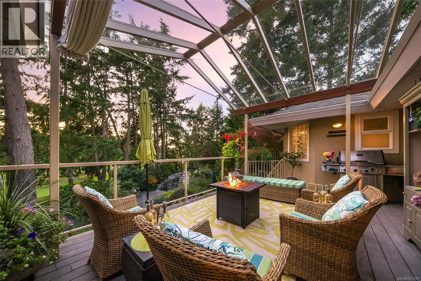 3720 Dolphin Dr, Nanoose Bay