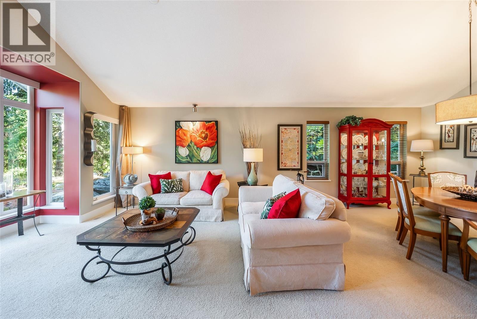 3720 Dolphin Dr, Nanoose Bay