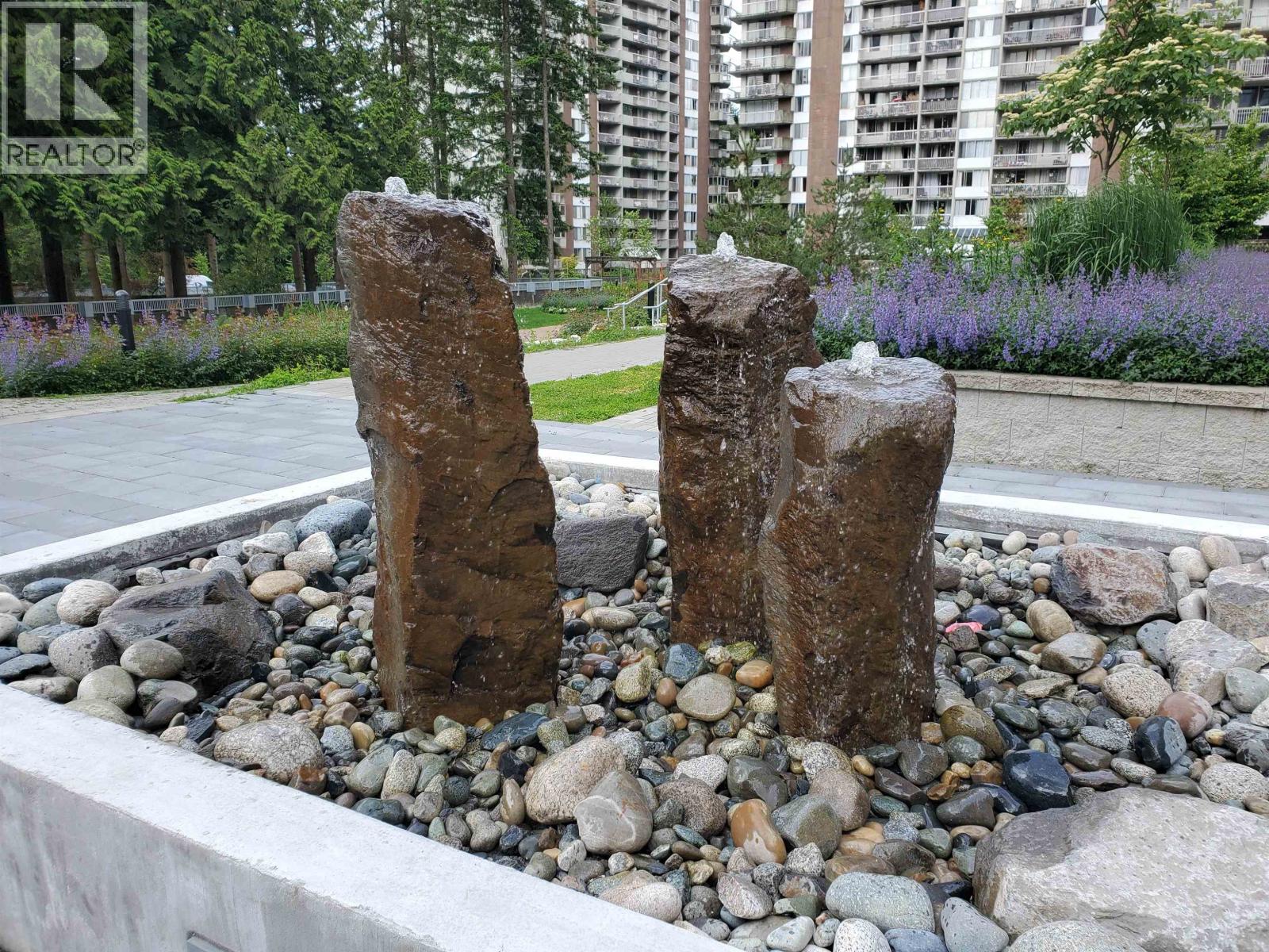 1006 2016 FULLERTON AVENUE, North Vancouver
