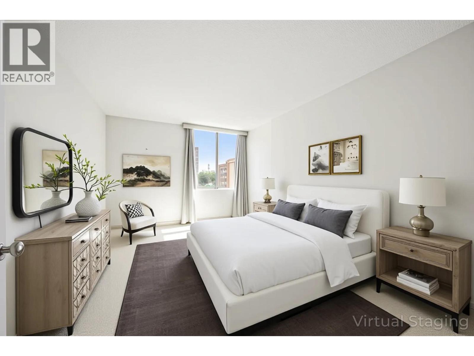 1006 2016 FULLERTON AVENUE, North Vancouver