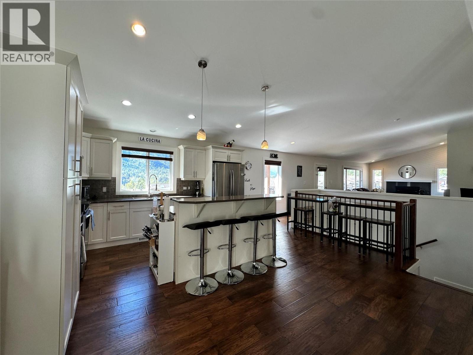 8121 BIRCHWOOD Drive, Trail