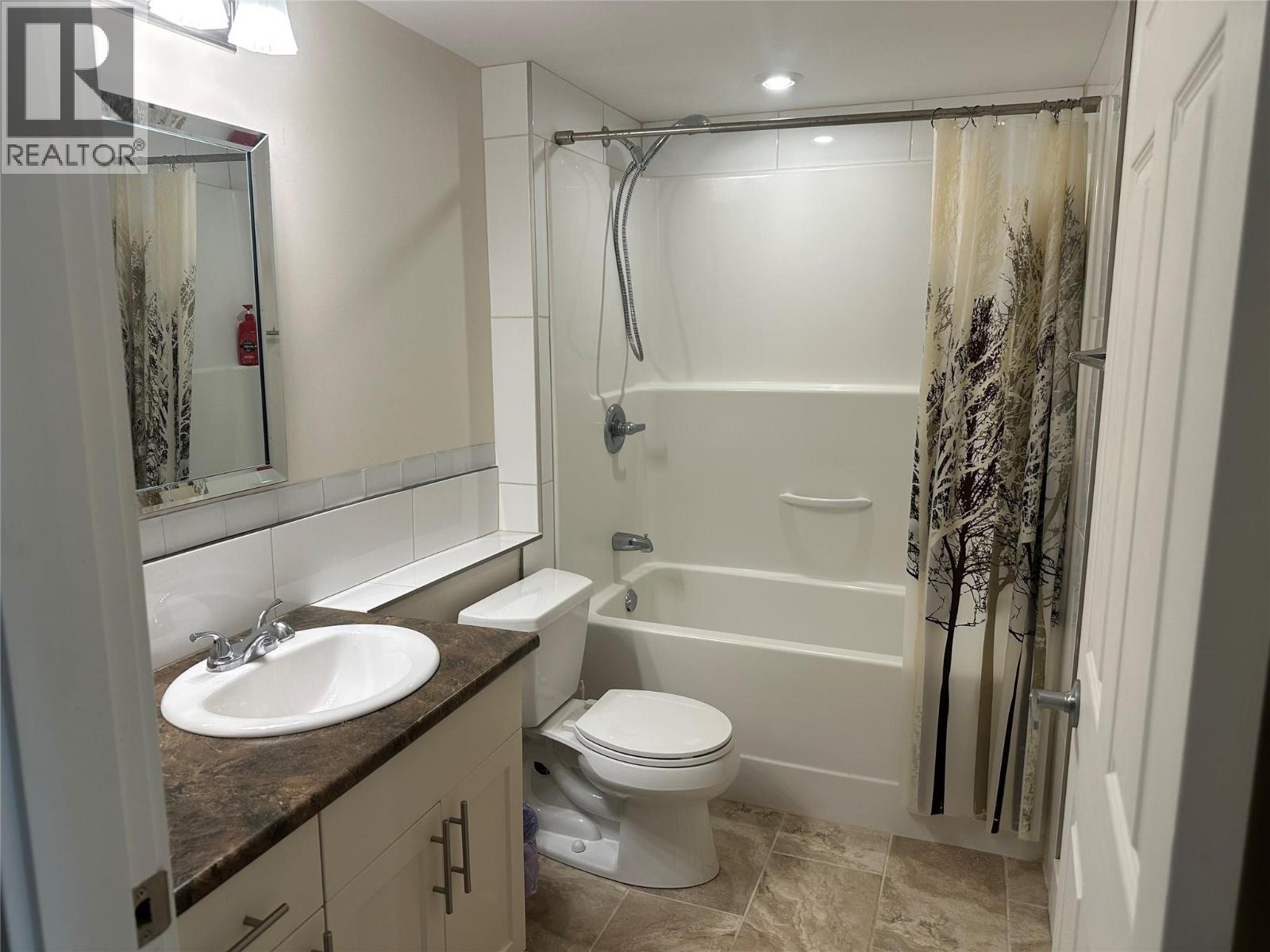 8121 BIRCHWOOD Drive, Trail